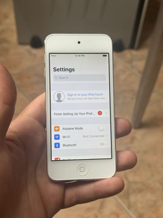 iPod Touch 6gen | 32GB | Silver | WiFi BT Jack 3.5mm