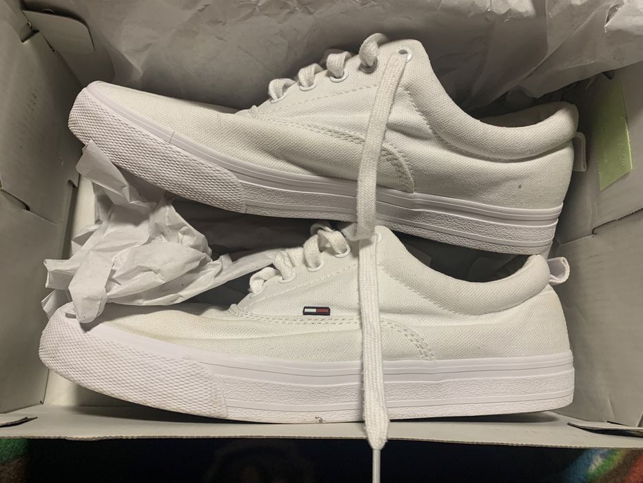 Trampki Tommy Jeans defekt
