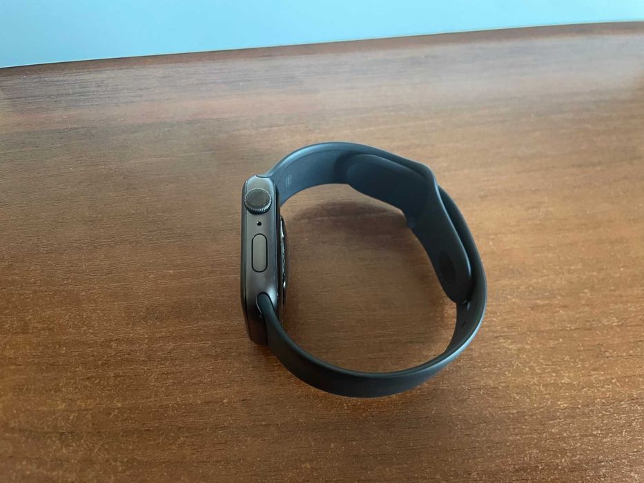 Apple Watch 6 (44mm) Space Gray ИДЕАЛ + 5 ремешков + защитные пленки