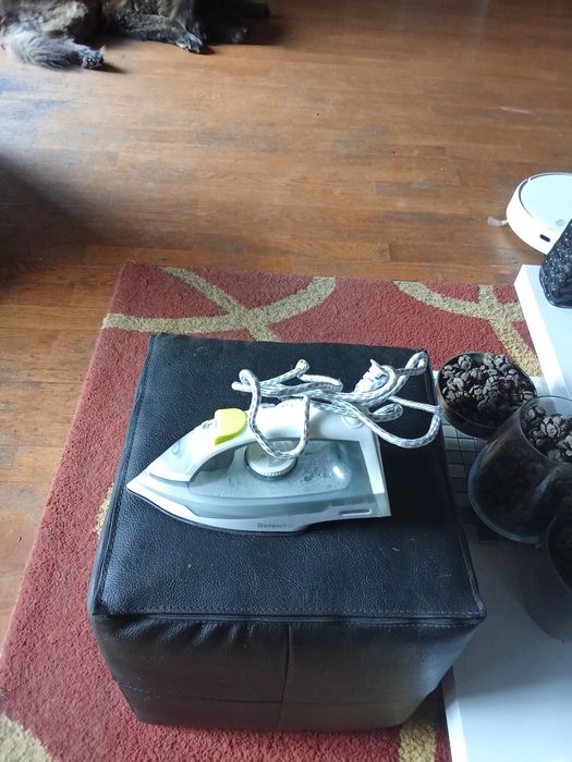 Ferro de passar em excelente estado