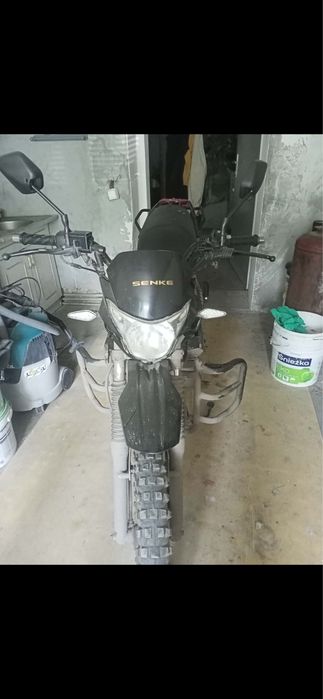 Мотоцикл 200 кубів
