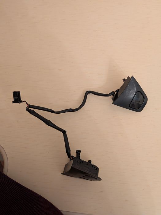 Продам кнопки руля  на Рено Трафик, Опель Виваро после 2014 г