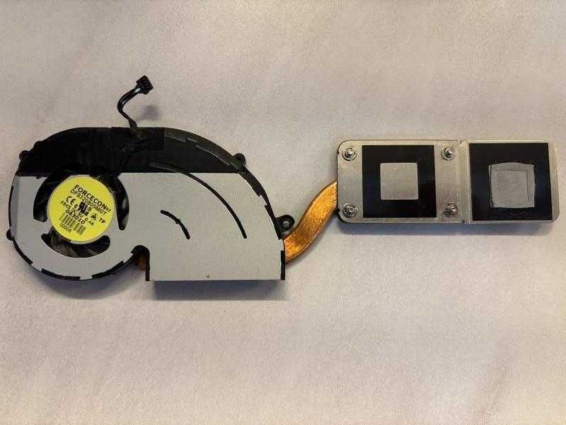 Система охолодження з ноутбука Dell Vostro V13