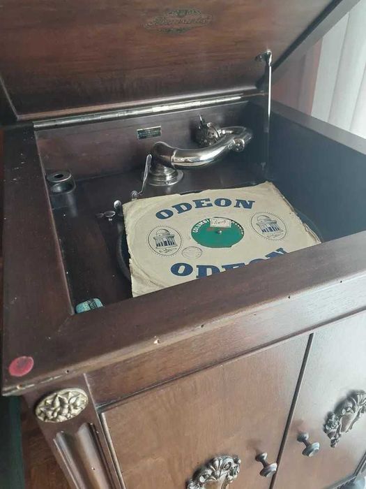 Gramofone da marca Brunswick