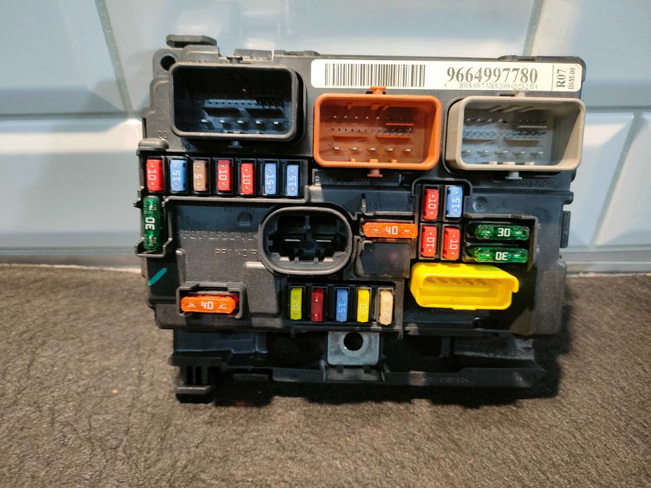 Citroen Peugeot moduł BSM-R07