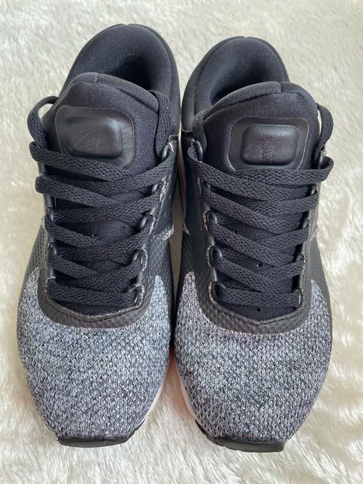 Кросівки жіночі Nike AIR MAX ZERO
Оригінал