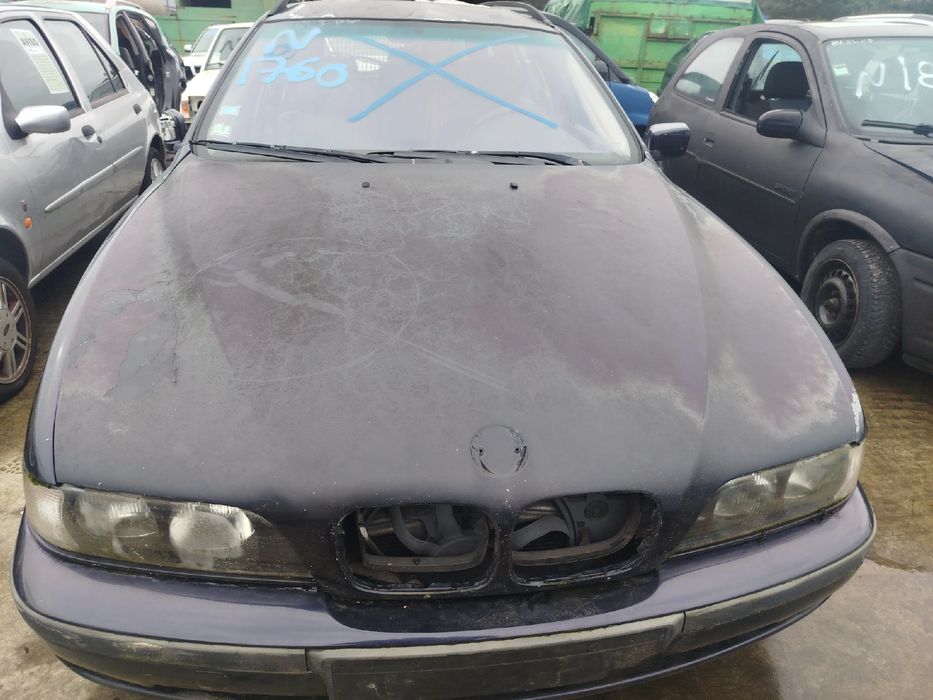 Capot BMW 5 Touring (E39)