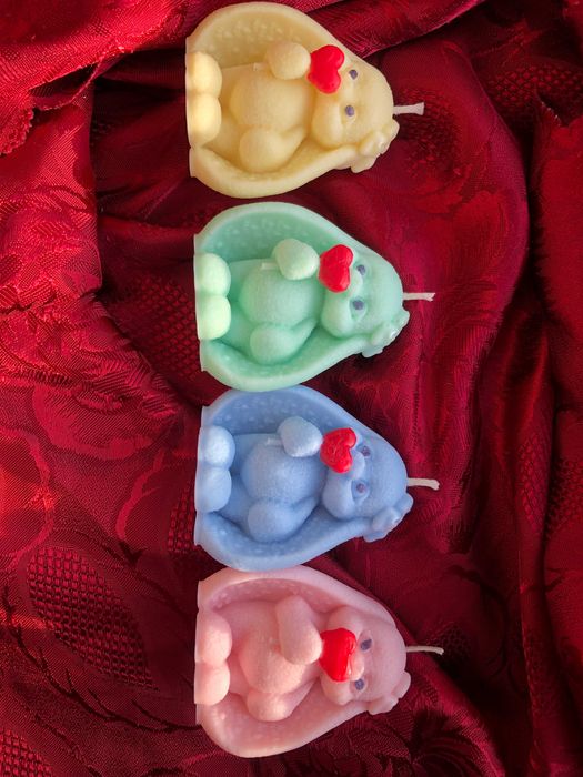 Zajączek, króliczek świeczka świeca walentynkowy z serduszkiem