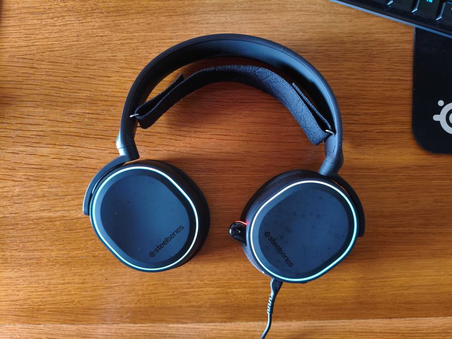 SteelSeries Arctis 5 – Headset Gaming RGB com Som 7.1