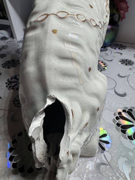 Антикварна статуетка собаки