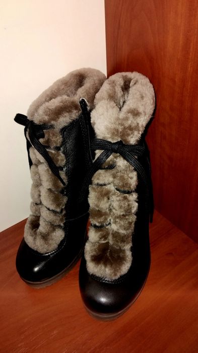 Зимние ботинки ( 37 розмер )