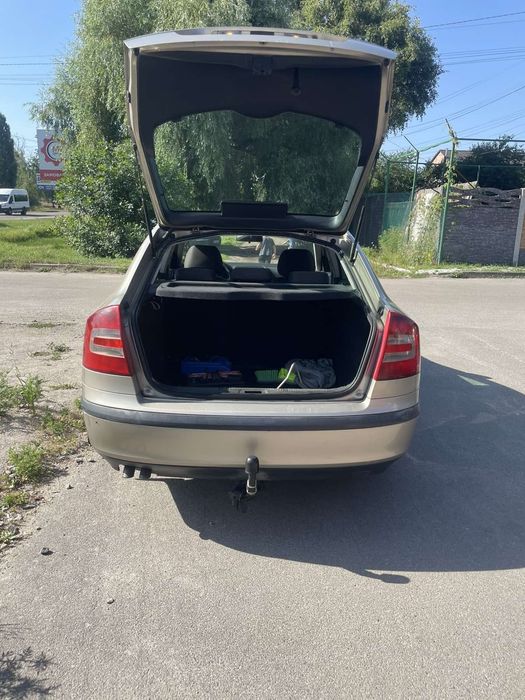 продам машину 2500.