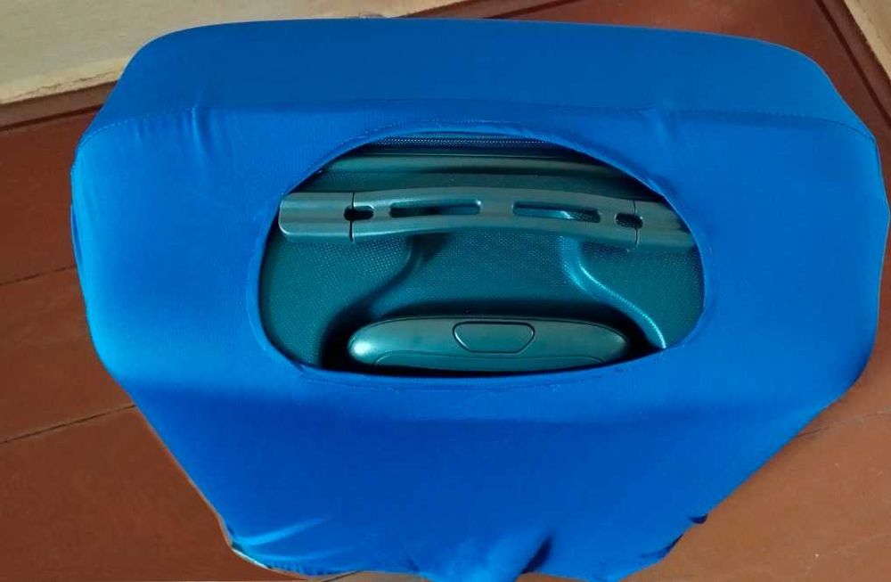 Чохол середній  для валізи