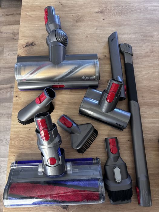 Dyson V11 Absolute Extra / SV14 – kompletny zestaw