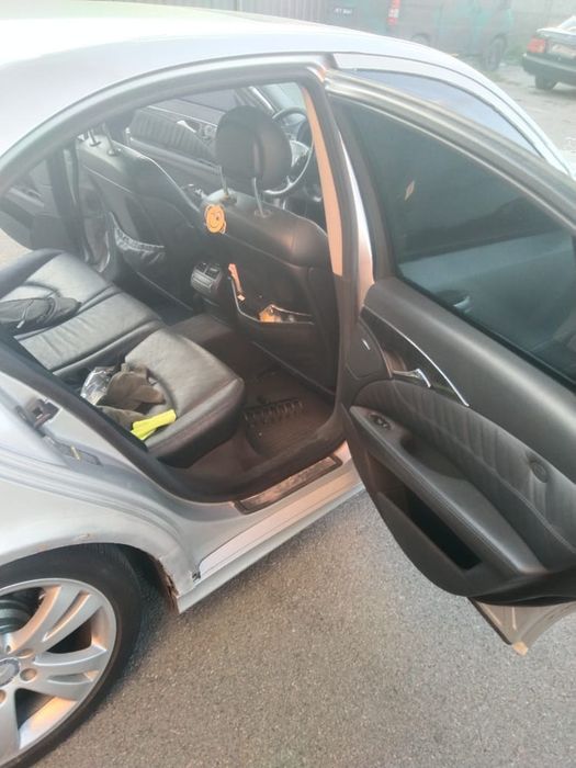 Mersedes-benz E320
