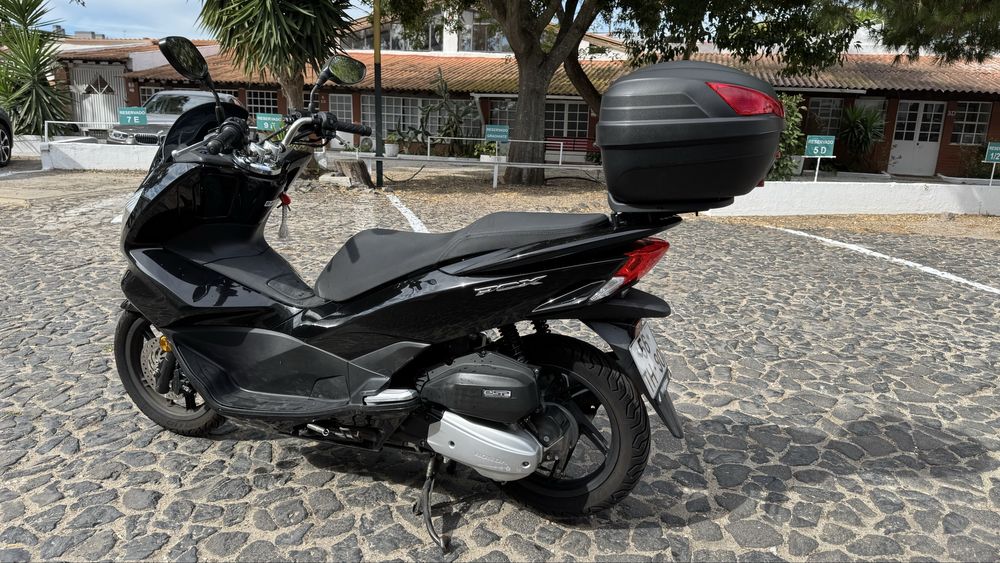 PCX 125 de 2017 de garagem