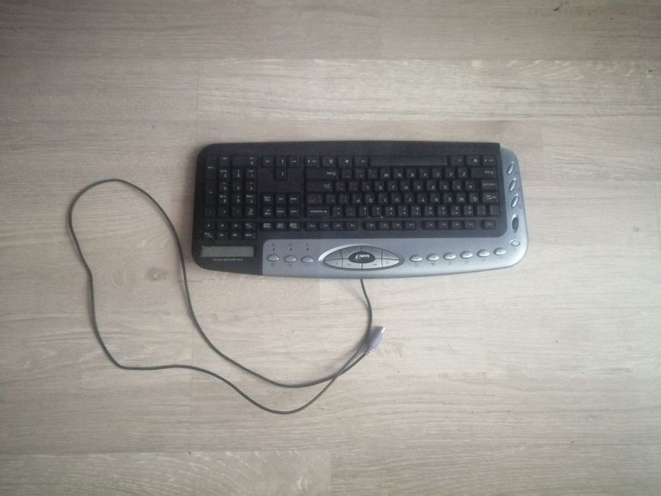 Селфи палка 78 см. 3 шт. Проводная клавиатура 2 шт.