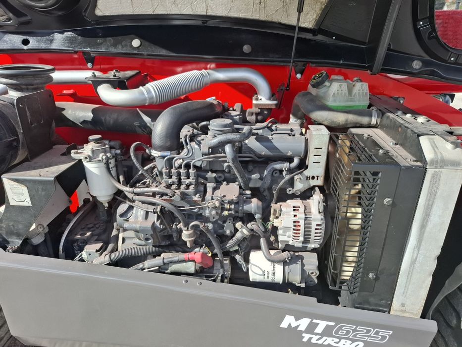 Manitou telescópico MT625 com matrícula