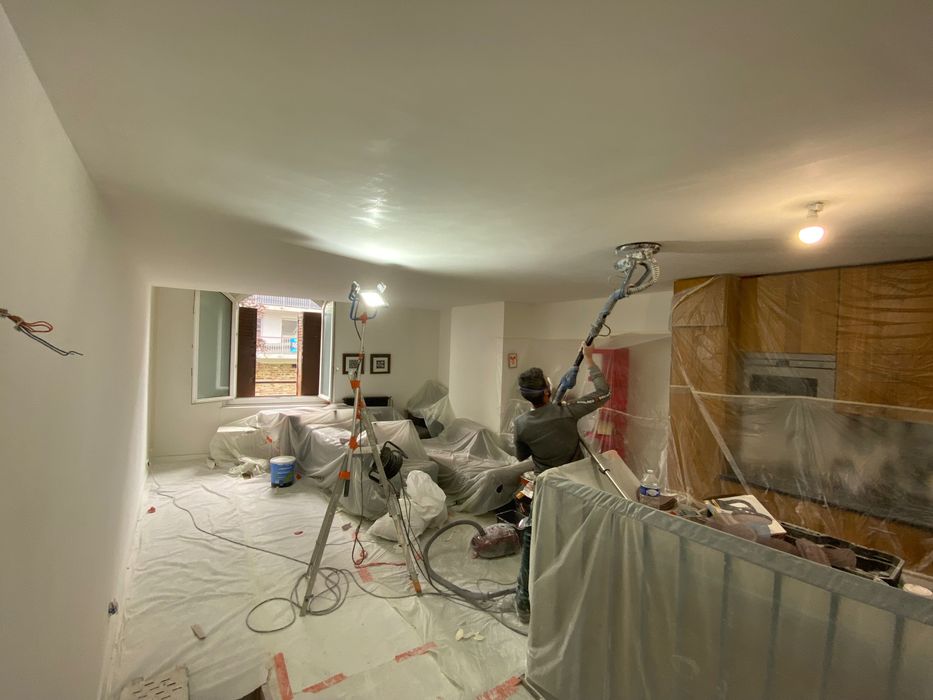 Painting, intérieur extérieur