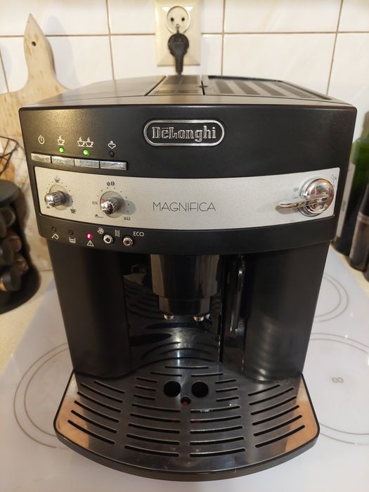 Ekspres do kawy DeLonghi Magnifica