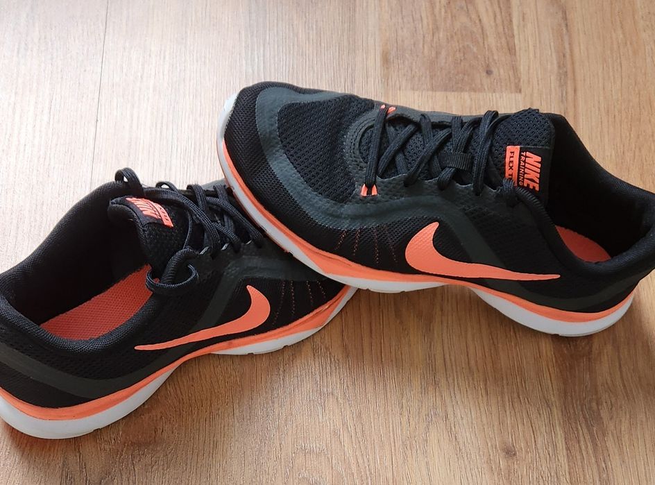 Кросовки кросівки Nike flex tr6