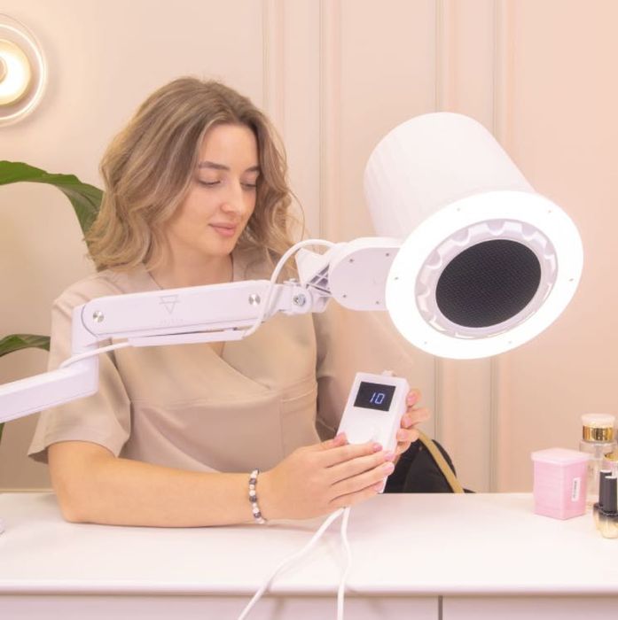 Lampa LED manicure pochłaniacz pyłu HIT zestaw do paznokci