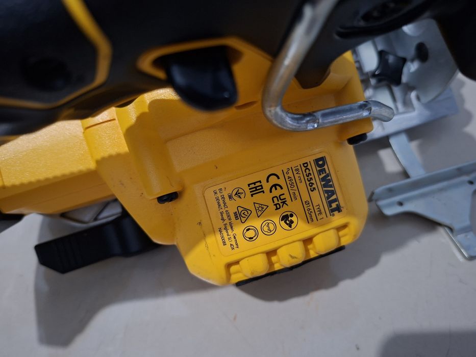 Пила дискова акумуляторна безщіткова DeWALT DCS565
