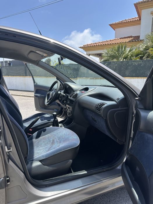Peugeot 206 1.1