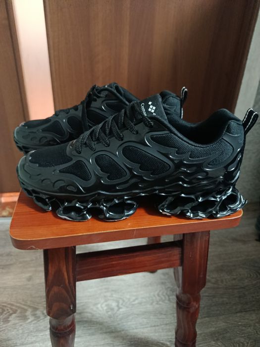 Кросівки чоловічі нові 42  розмір