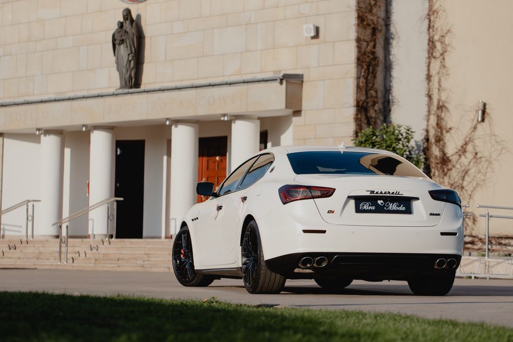 Maserati samochód auto do ślubu wesele Kraków białe WOLNE TERMINY 2026