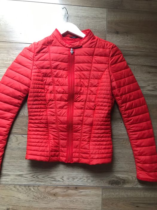Kurtka Guess pikowana