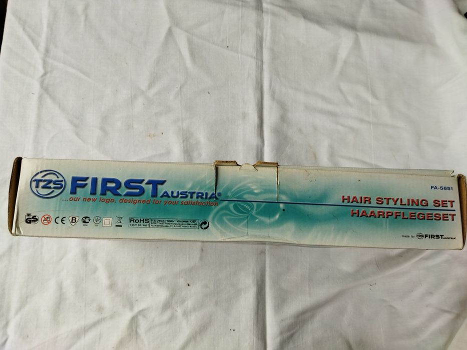 Фен щітка FIRST електрофен колишнього виробництва найбільше насадок .