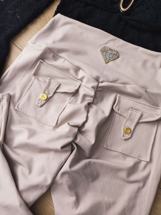 Spodnie leginsy push up laycra modelujące