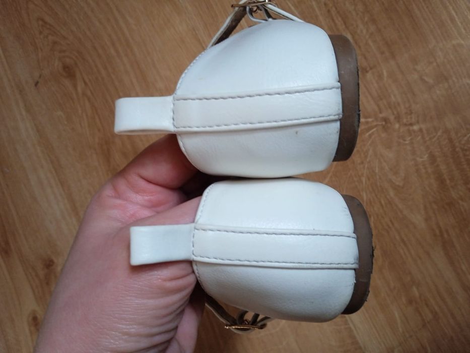 Balerinki, buty komunijne Smyk rozm.33