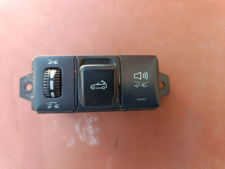 MERCEDES W209 CLK CABRIO PRZEŁĄCZNIK OTWIERANIA DACHU DISTRONIC 2098702110