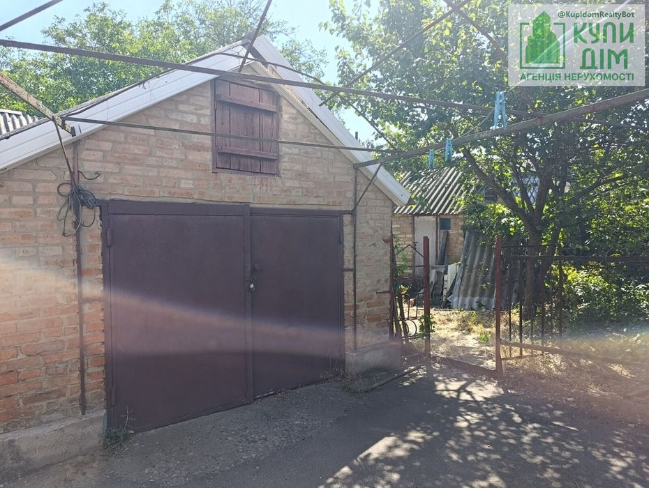 Продаж будинку на кущівці