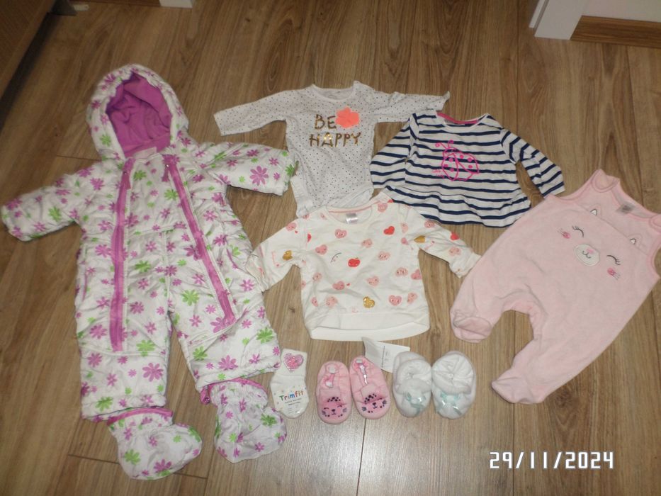 sprzedam śliczny zestaw dla dziewczynki-62cm-8 sztuk