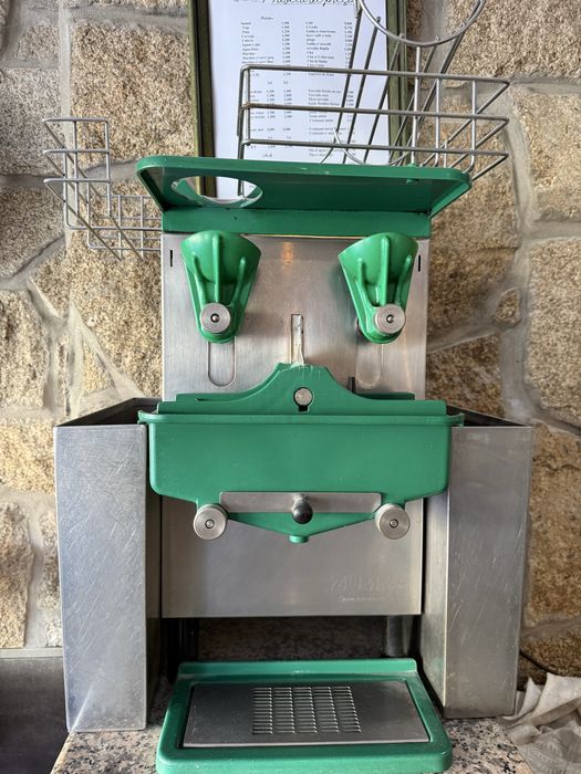 Maquina industrial de fazer sumo natural de laranja