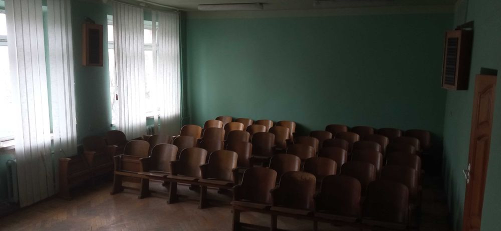 Оренда Укртелеком! 1500,7 м²; смт. Ставище, вул. Цимбала Сергія, 42