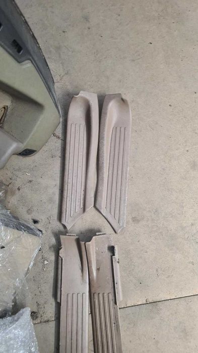 Range Rover P38 pousa pés peseira friso camel