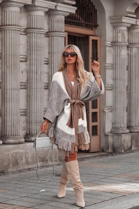 Kardigan boho z frędzlami