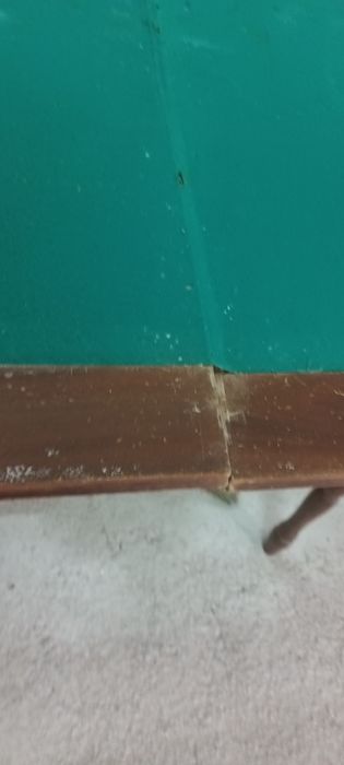 Mesa de jogos com 2 cadeiras
