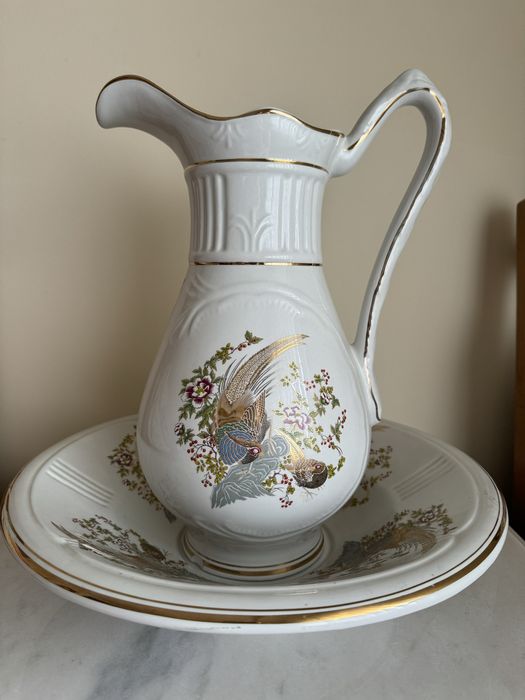 Jarra com prato decoração