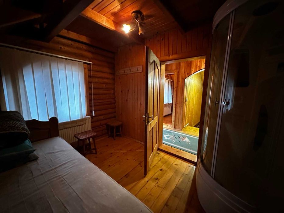 Продається диско бар з сауною, готелем та мойкою в с. Верхнє Водяне