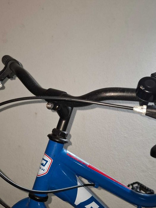 Bicicleta azul roda 20