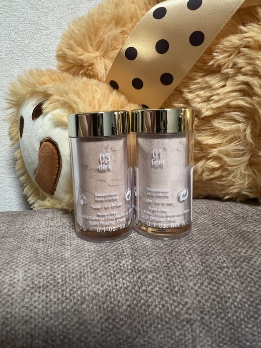 Clarins пудра, помада, консилер, тональний крем,  тіні для обличчя