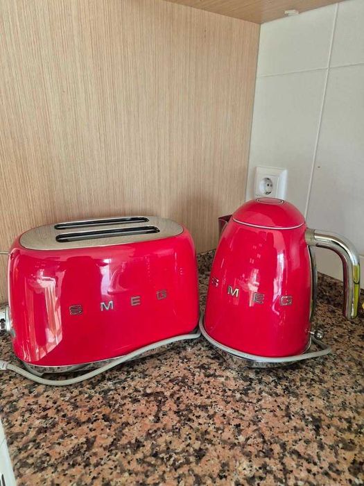 Conjunto SMEG Torradeira + Chaleira | Estilo Retro