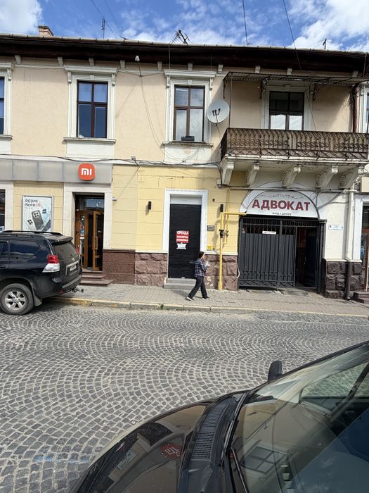 Здається Приміщення ПІД МАГ.МОБ.ТЕЛЕФ. /СОБОРНА ПЛОЩА