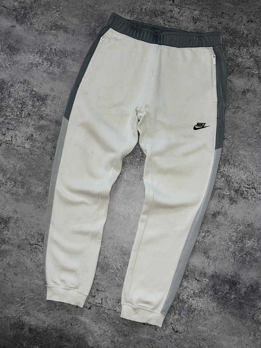 Спортивные штаны Nike tech fleece