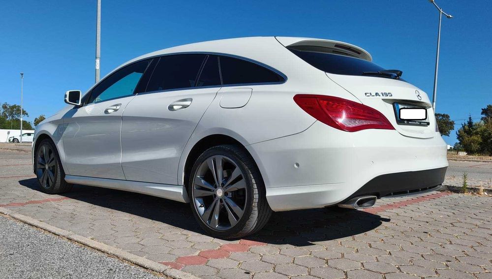 Mercedes-Benz CLA 180 Shooting Brake Style (122cv)